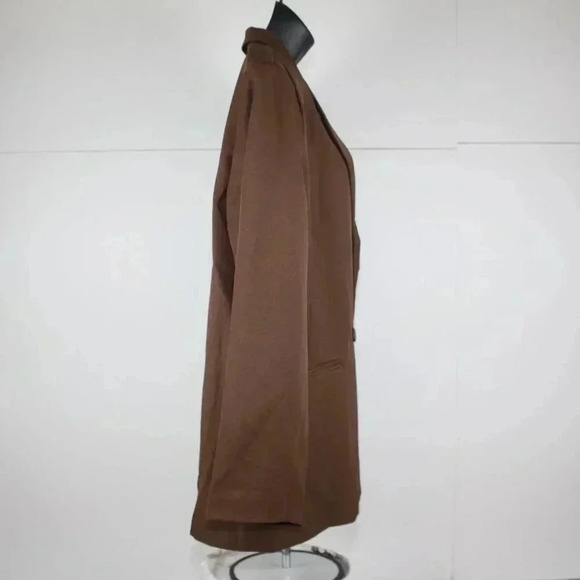 AWARE - Picture 4 of 8